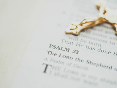 El resurgir del fundamentalismo religioso pretende incluso que se enseñen los relatos bíblicos como certezas científicas en las escuelas