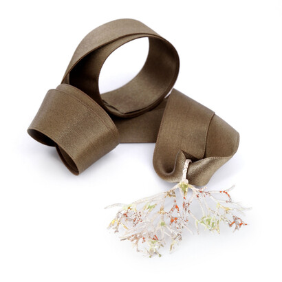 Joana Ribeiro, *Frutectum Esmalte*, prata 925 com esmaltes