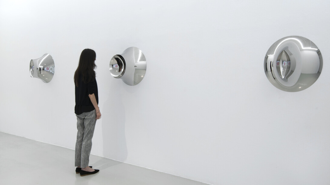 Daniel Buren & Anish Kapoor. Courtesy of Galleria Continua