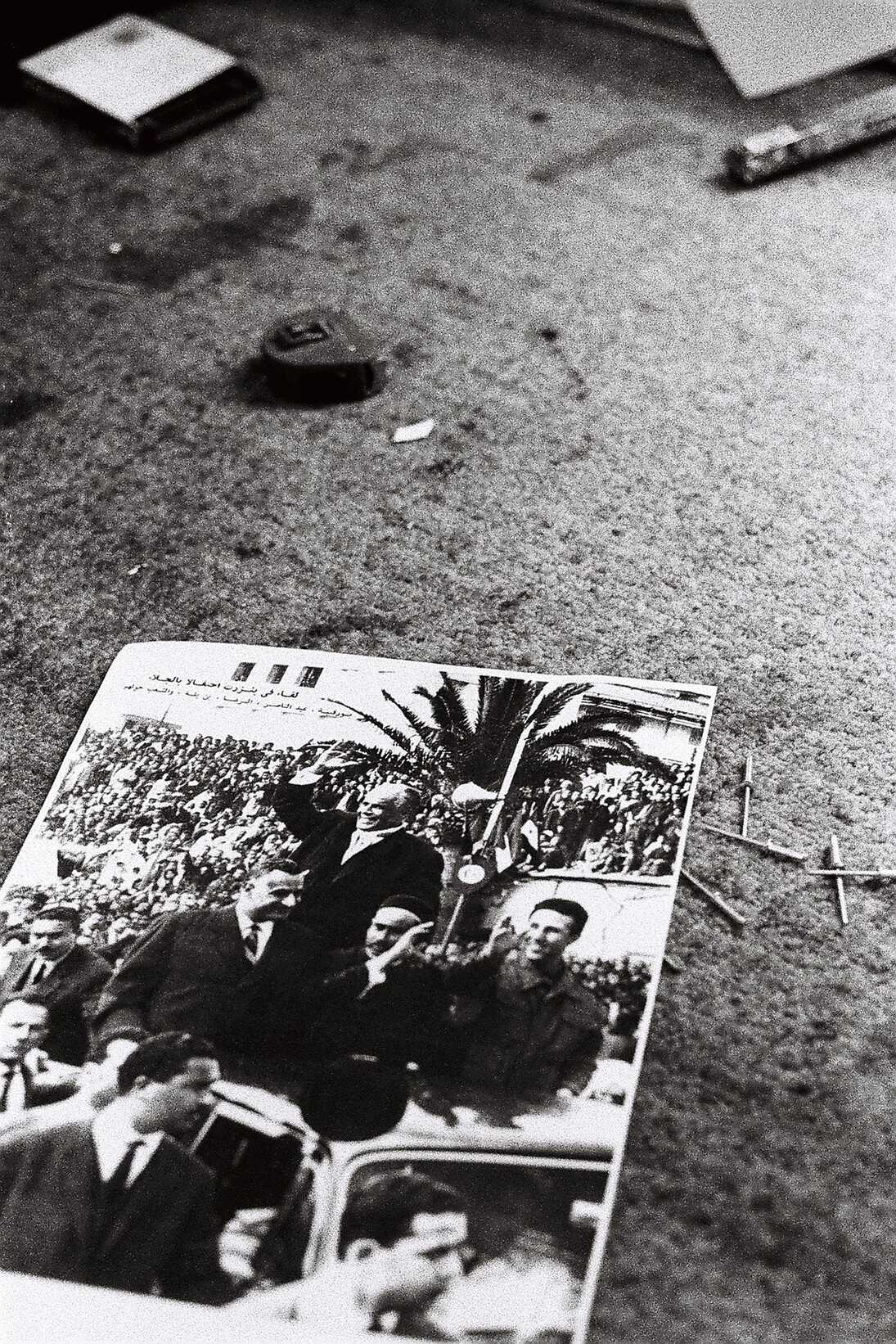 Fakhri El Ghezal, Retour chez Abdelbasset l'encadreur 1, from the “Chokran ya siédété al raiis” series, 2011. Gelatin silver print, 5 1/2 x 8 1/4 in (14 x 21 cm). Courtesy the artist