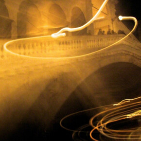 Dancing Souls at Canal Grande. Courtesy of Soho Photo Gallery