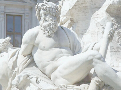 Statue of the Greek God, Zeus. "I am the reincarnation of Zeus!” This is how Nicolás Maduro Moros cried out with his loud voice at the end of the meeting of the Council of Ministers
