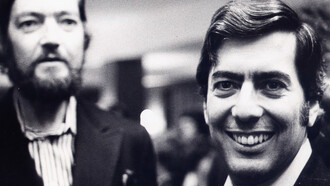 Julio Cortázar (Premio Médicis Étranger 1974) y Mario Vargas Llosa (Premio Nobel de Literatura 2010)