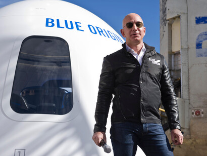 Jeff Bezos no logró convertirse en el primer empresario en volar al espacio en un cohete de su propia compañía (Blue Origin), ya que su rival, Richard Branson, lo consiguió nueve días antes a bordo de uno de los aparatos de Virgin Galactic