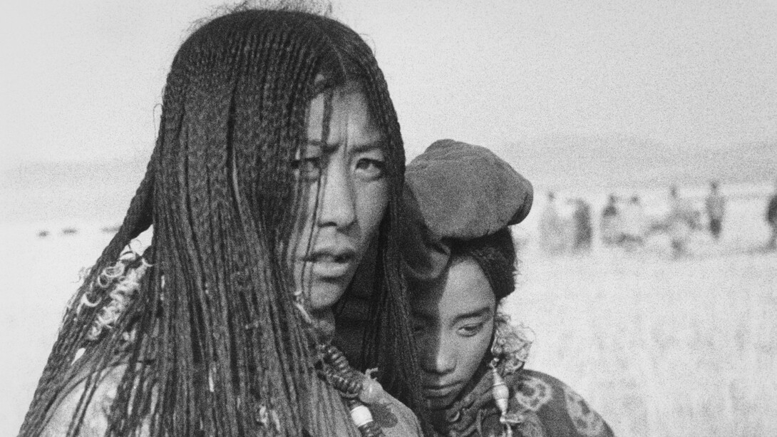 Ella Maillart, Bergères tangoutes au 108 tresses, 1935, Qinghai, République de Chine © Succession Ella Maillart et Photo Elysée, Lausanne