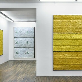 Extrait (tôle,choc) Contre-Attaque, Exhibition view. Courtesy of Galerie Thomas Bernard