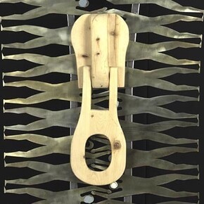 Ettore Saccà, Cerniera, 247 x 126 cm, dettaglio, mix media, acciaio, legno naturale, smalto, 2013