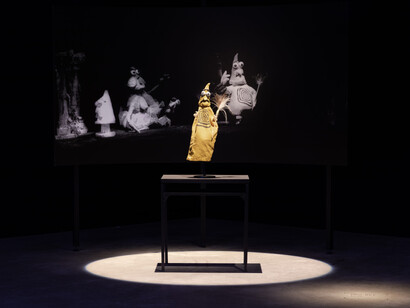 Máquina teatro: el Periférico de Objetos (1990-2009), vista de exhibición. Cortesía del Museo de Arte Moderno de Buenos Aires