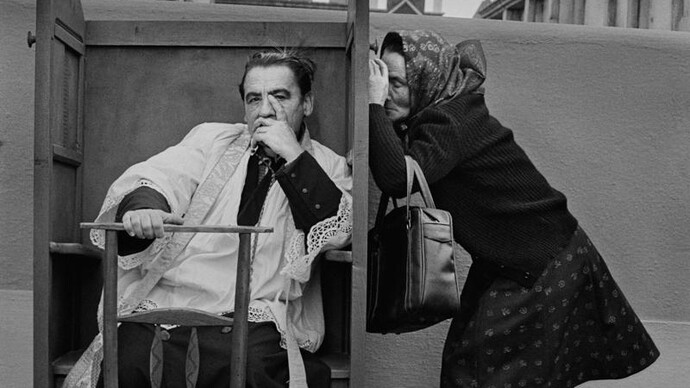 Cristina García Rodero, La confesión. Saavedra, Begonte (detalle), 1980. Cortesía del Museo de Arte Abstracto Español