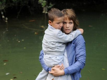 Andrea Osvart in una scena del film