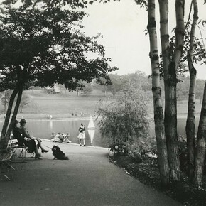 Harry Sutcliffe, Beaver Lake in Mount Royal park, Montreal, about 1939. Gift of Peter, Paul, Robert and Carolyn Sutcliffe, M2011.2.3.177 © McCord Museum