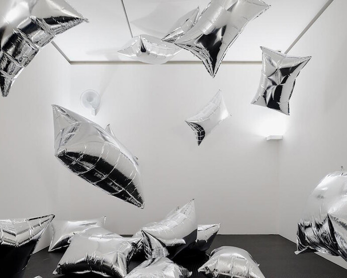 Andy Warhol. Dark Star, exhibition view. Courtesy of Museo Jumex