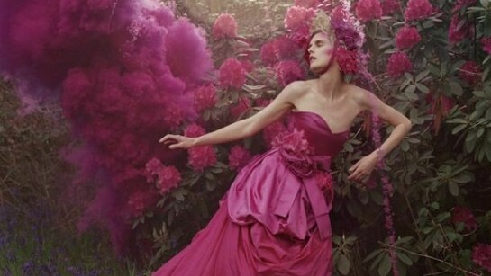 Tim Walker, Stella Tennant and pink powder cloud, 2007, courtesy of the artist and the Bowes Museum