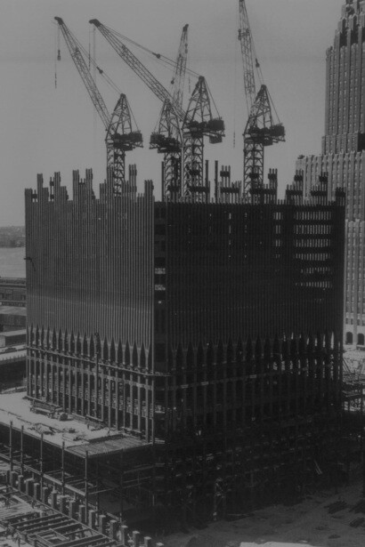 Construcción de la primera torre del WTC, las Torres Gemelas
