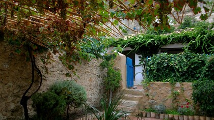 Casa-Museo de Miguel Hernández, emparrado, Calle Miguel Hernández 73, 03300 Orihuela, Alicante, España