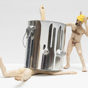 Stephen Morrison, Paint bucket dogs, 2025. Courtesy of Hashimoto Contemporary