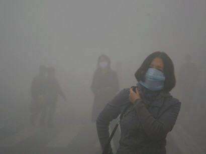 Air pollution: exposure can aggravate lung disease, causing asthma attacks and acute bronchitis