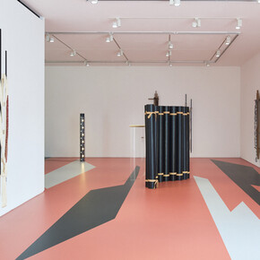 Strips, trunks, trees and dots, exhibition view. Courtesy of Taka Ishii Gallery 