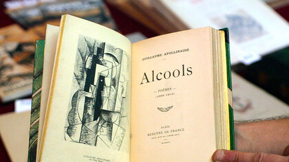 Alcools d’Apollinaire. Les gros succès de vente sont des recueils de classiques ou des rares poètes contemporains qui soient populaires ou un peu étudiés à l’école 