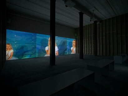 Sara Cwynar, Baby blue Benzo, exhibition view. Courtesy of 52 Walker