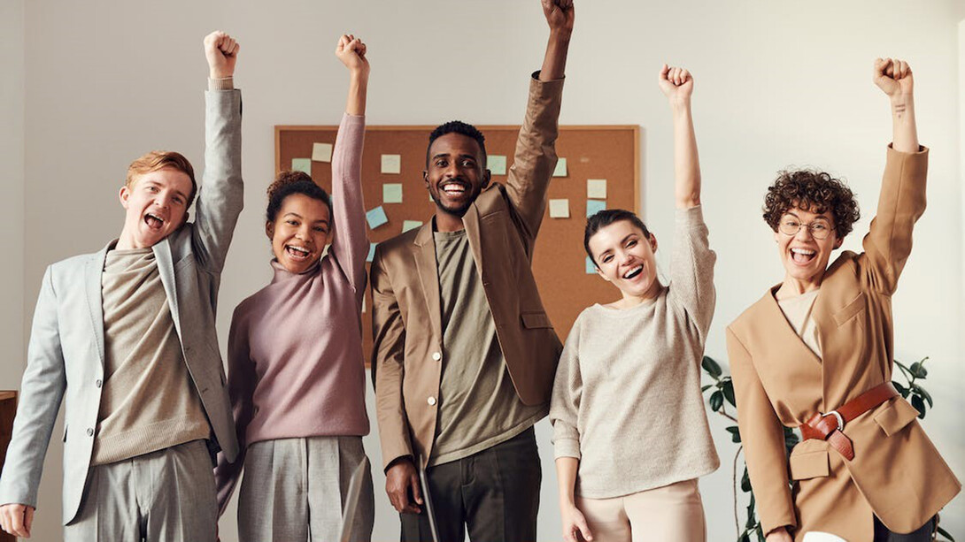 Expanding the idea of Cortona Week to a European and international level is a powerful concept. Imagine not just one, but one hundred or even one thousand Cortona Weeks taking place annually, involving people worldwide. With a fresh wave of political and economic leaders emerging from these events, we might see positive changes in our world