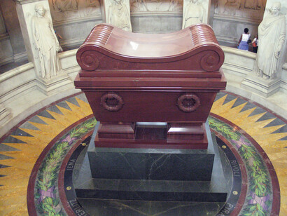 Ei fu, un passato remoto che segna la fine degli esseri umani per i quali non c’era più storia