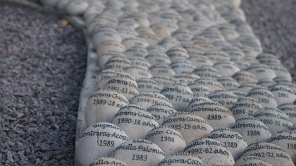 "El ojo que llora", realizado por la artista finlandesa Lika Mutal en memoria de las víctimas del terrorismo en Perú