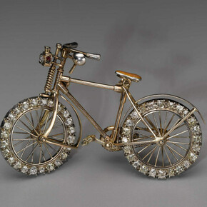 Jewelry. Courtesy of MFA