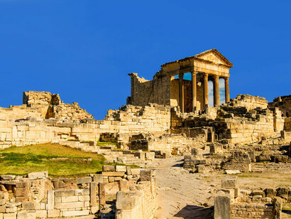 Túnez ratificó el Pacto Internacional de Derechos Económicos, Sociales y Culturales (PIDESC) en 1969, una obligación legal de proteger el derecho a la vivienda y la salud