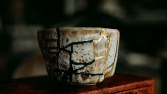 L'arte giapponese del "kintsugi” che significa riparare con l’oro