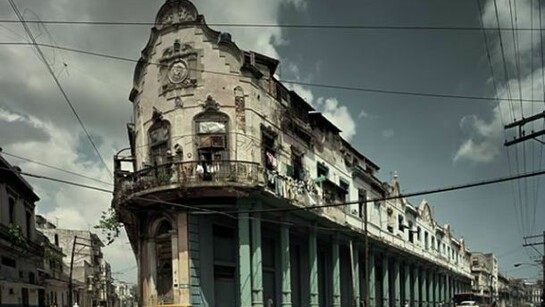 Yellow Car, Havana, 2010 © Michael Eastman. Courtesy Michael Hoppen Gallery