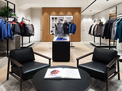 Canada Goose, via della Spiga 18. 