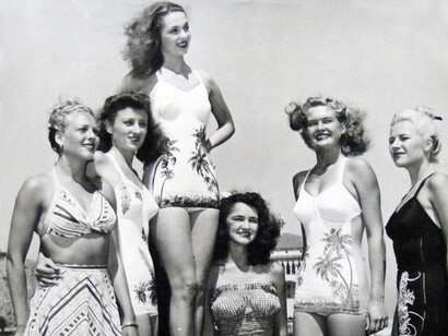 Antigua moda femenina