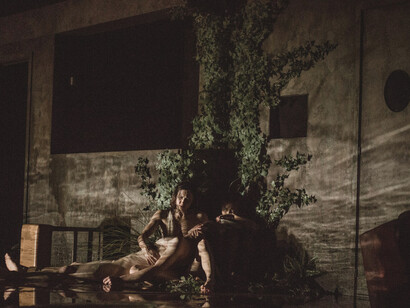 Peeping Tom, Triptych, The Hidden Floor (Il
pavimento mancante) © Virginia Rota