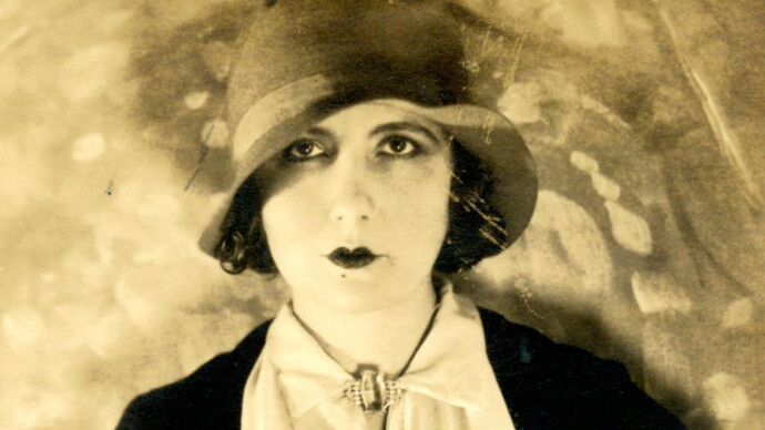 Emilia Bertolé, l'esempio chiaro dell'artista operaia, una donna che si dedicava al lavoro di artista e manteneva un'economia autonoma