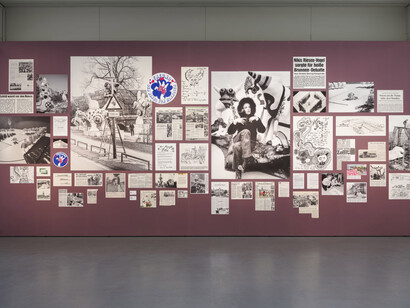 Nikification. Niki de Saint Phalle and Germany, exhibition view. Courtesy of Galerie Judin