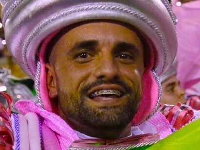 Con ótimos sambas, a Mangueira homenageou a vereadora carioca assassinada por milicianos, possivelmente com o aval de agentes do Estado