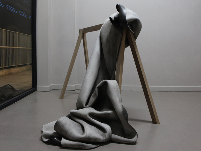 Frances Richardson, Loss of object and bondage to it, 2014, MDF, screws, paint, concrete canvas, Installation view, Lubomirov-Easton Gallery, Deptford, London. Courtesy of VITRINE