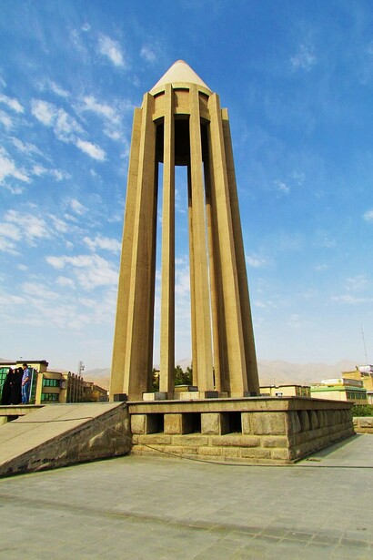 Avicenna (İbn Sina)’s mausoleum stands as a significant landmark in Avicenna Square, Hamadan, Iran, honoring the legacy of the great Persian polymath