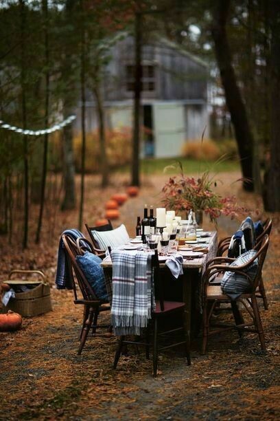 Seasonal table setting, source: Lexington Company