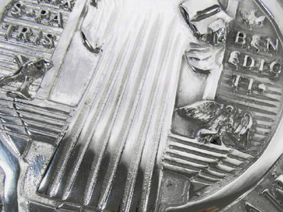 Detalle de un relicario de San Benito