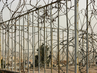 Filo spinato sul muro della Città Vecchia di Gerusalemme, 2013