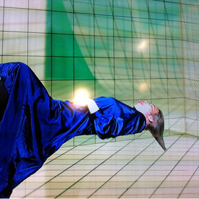 Szuper Gallery, Liquid Trust, 2014, video still. Courtesy Szuper Gallery and GRAD