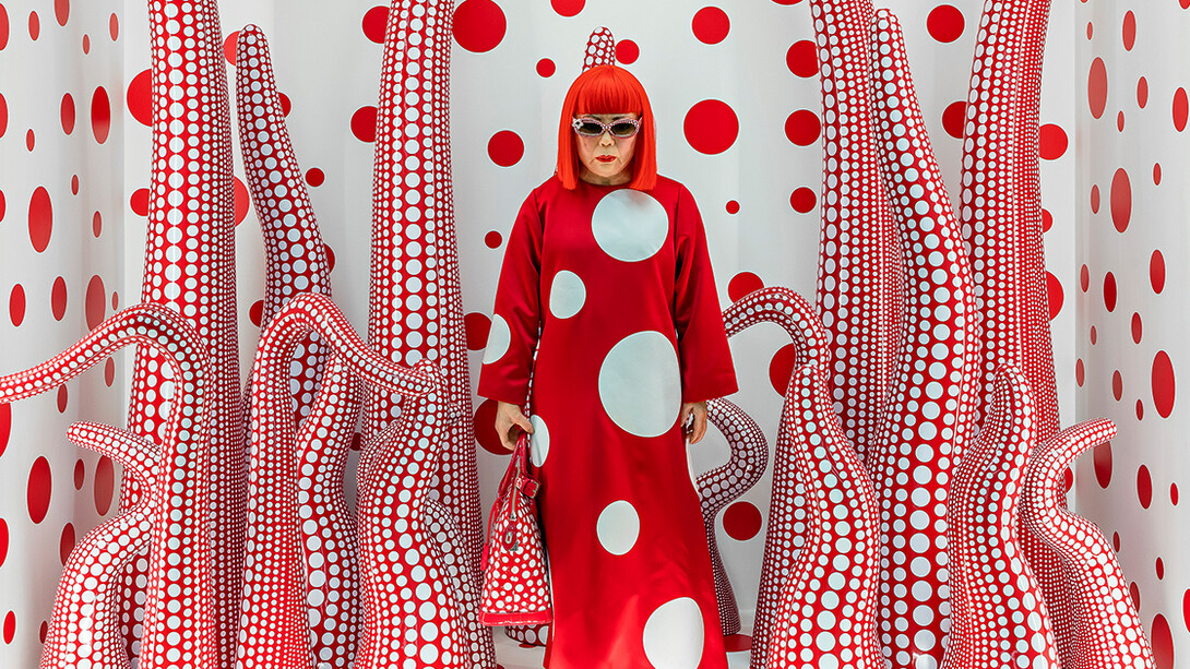 Yayoi Kusama with her installation © Hans G. Andersson