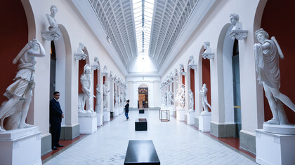Venha se encantar com a história e a diversidade da arte brasileira e internacional no Museu Nacional de Belas Artes, um farol de inspiração e criatividade no coração do Rio de Janeiro