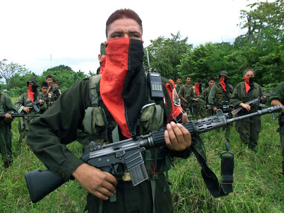 Miembro del grupo paramilitar Ejército de Liberación Nacional de Colombia (ELN)