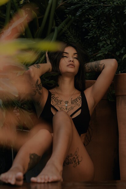 Mulher livre com seu biquini