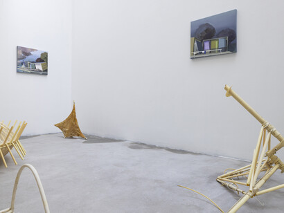 Theo Jansen and Ulf Puder, vita activa, exhibition view. Courtesy of Akinci 