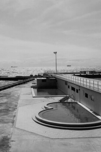  George Tatge - Piscina