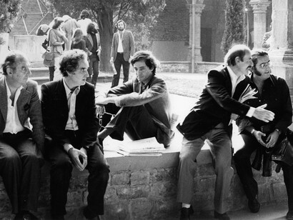 From the left: Fabio Mauri, Giuseppe Chiari, Umberto Silva, Alberto Boatto and Germano Celant, at the exhibition ‘Brunelleschi e noi’, Santa Maria Novella, Florence, 1977. Photo: Elisabetta Catalano 
